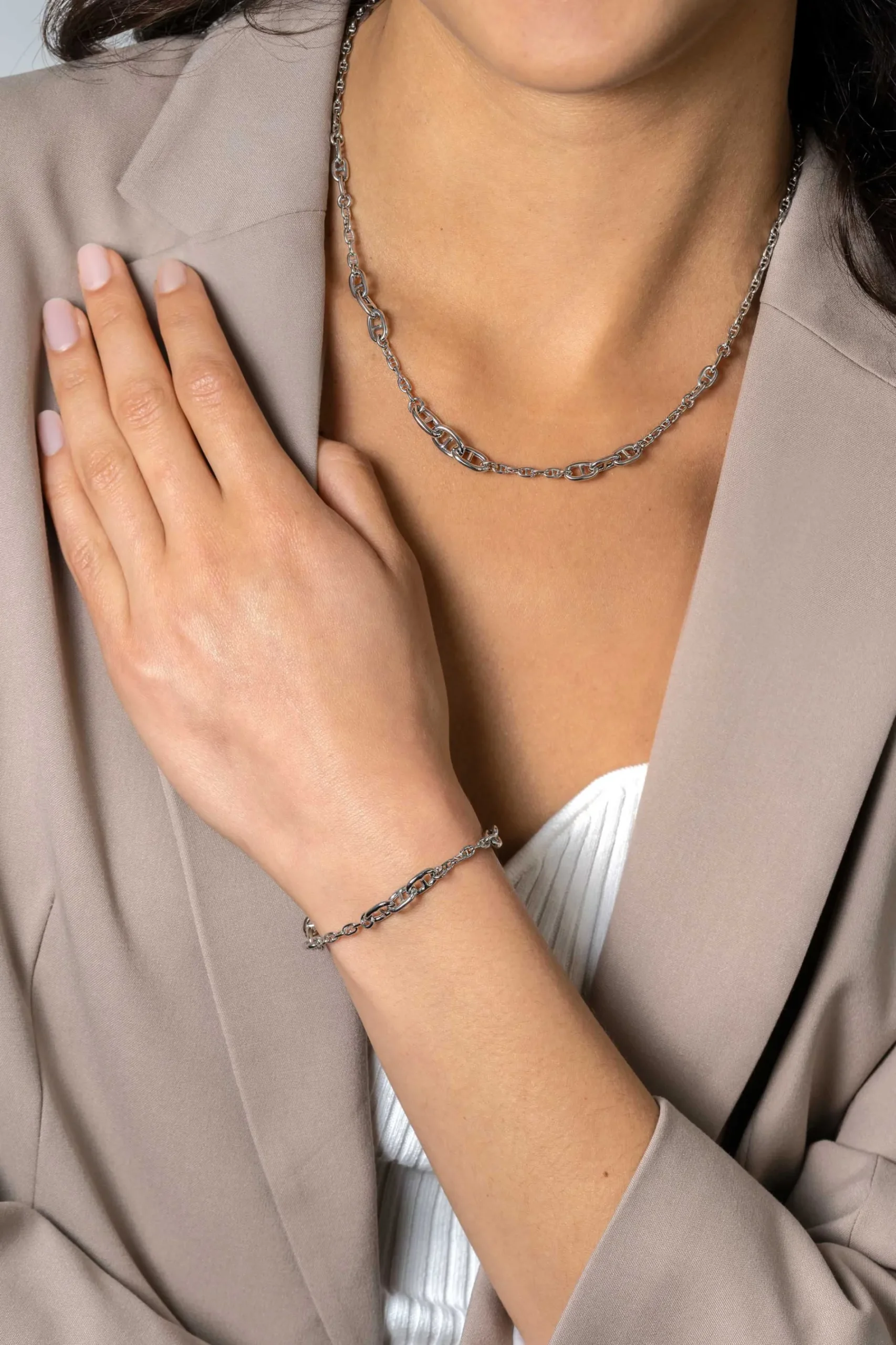 ZINZI zilveren marine schakel ketting, gecombineerd met trendy grotere marine schakels 7mm breed 43-48cm ZIC2407