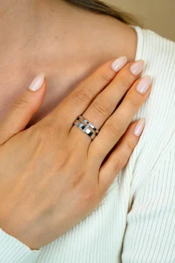 ZINZI zilveren multi-look ring (9mm breed) met 2 banen en verbonden staafje met witte zirkonia’s ZIR2728