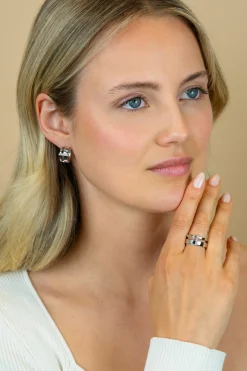 ZINZI zilveren multi-look ring (9mm breed) met 2 banen en verbonden staafje met witte zirkonia’s ZIR2728