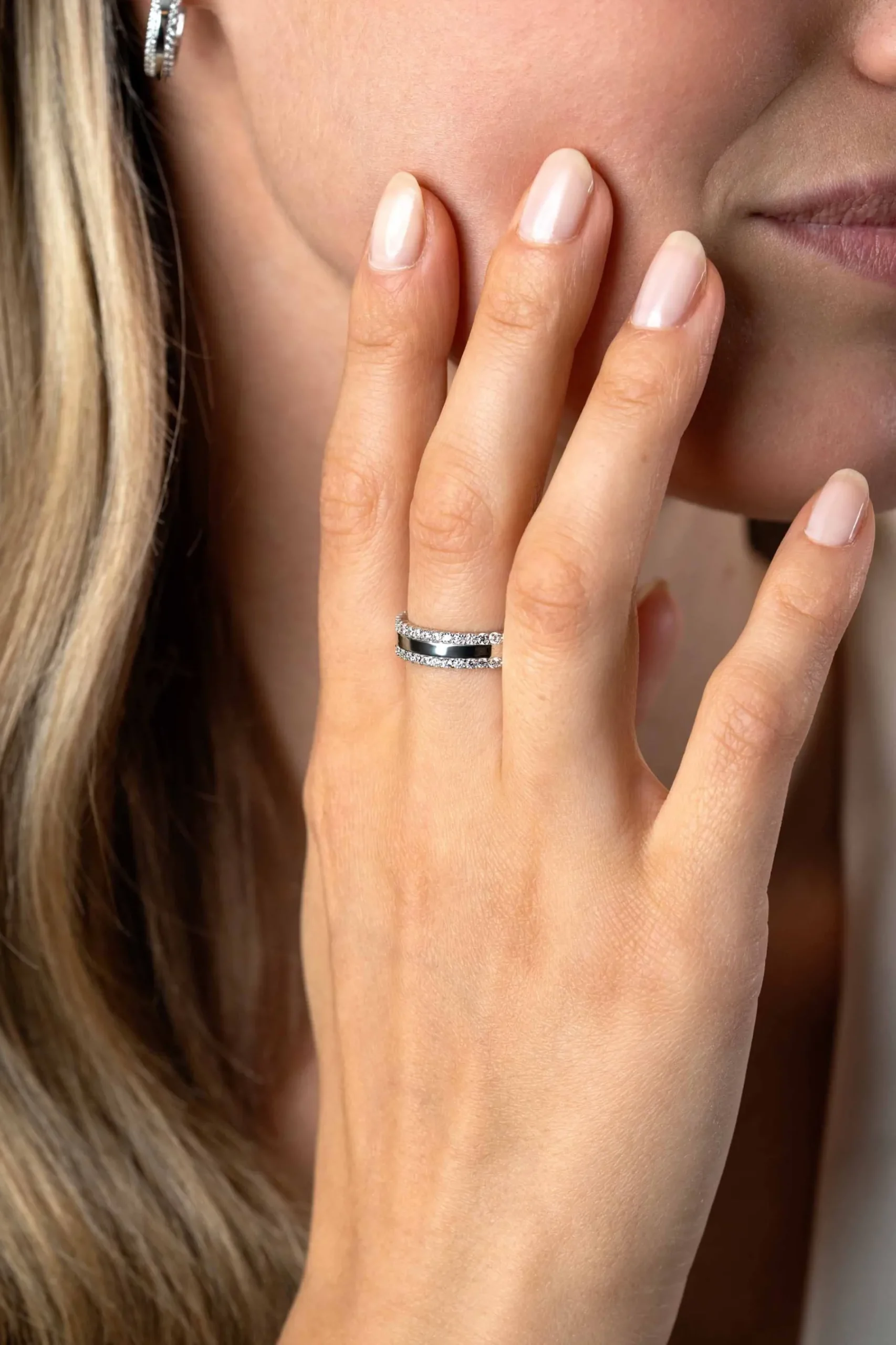 ZINZI zilveren multi-look ring drie banen, buitenste bezet met witte zirconia's ZIR2445