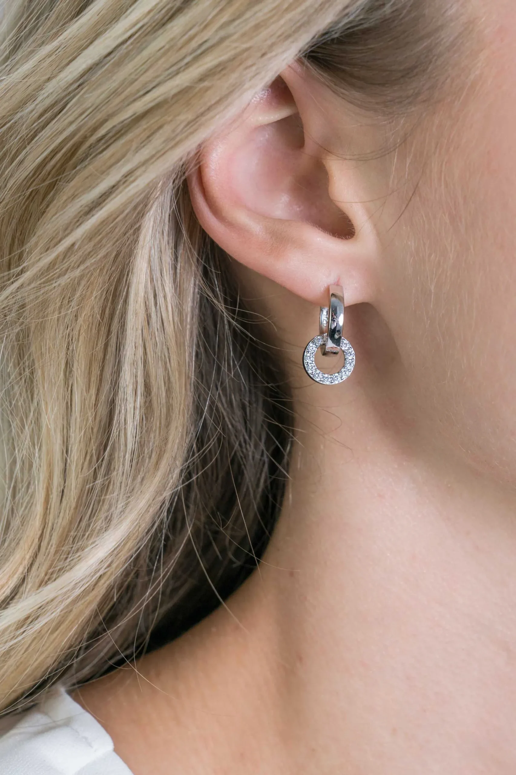 ZINZI zilveren oorbedels 10mm cirkel witte zirconia's ZICH2155 (zonder oorringen)