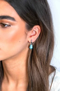 ZINZI zilveren oorbedels in kegelvorm met turquoise howliet edelstenen 8mm ZICH2256T (zonder oorringen)