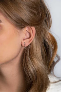 ZINZI zilveren oorstekers staafje 17mm bezet met witte zirconia's ZIO2077