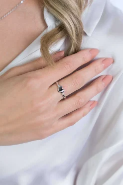ZINZI zilveren ring hartjes glad en witte zirconia's ZIR2137