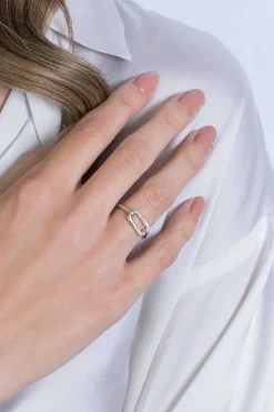 ZINZI zilveren ring met grote ovale schakel witte zirconia's ZIR2114