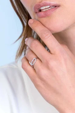 ZINZI zilveren ring met grote ovale schakel witte zirconia's ZIR2114