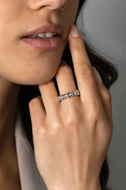 ZINZI zilveren ring met rolex-style schakels en de middenbaan bezet met witte zirconia's 5mm breed ZIR2504