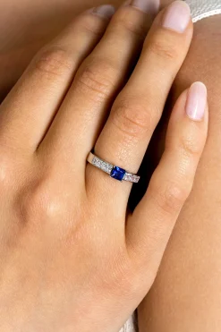 ZINZI zilveren ring vierkant saffierblauw en witte zirconia's ZIR2453