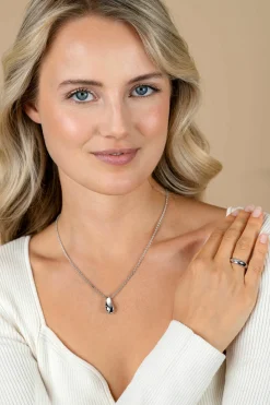 ZINZI zilveren schakel ketting met druppelvormige hanger (15mm) bezet met vier witte zirkonia's 42-45 cm ZIC2655