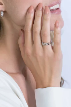 ZINZI zilveren schakel ring met paperclip schakels witte zirconia's ZIR2116