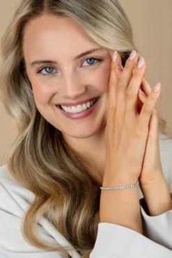 ZINZI zilveren tennis armband 3mm breed en bezet met witte zirkonia's in vierkante kastzettingen 17-20cm ZIA2665
